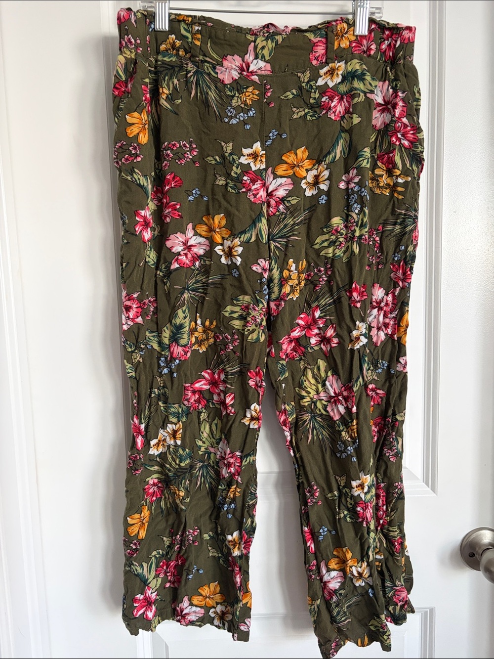 DAS-SH Women’s Olive Green Floral Wide-Leg Cropped Pants size medium